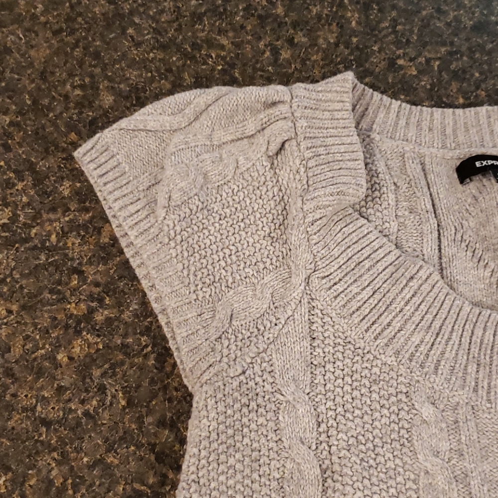 Express Sweater - Picture 4 of 4